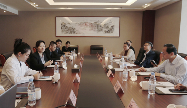 英国皇家医学院何月蓉院士一行莅临国祯健康考察交流